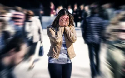 Miedo a salir a la calle: por qué ocurre y cómo empezar a superarlo paso a paso