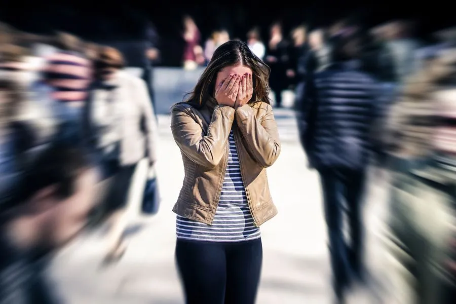 miedo a salir a la calle con ansiedad en un entorno público con sensación de agobio
